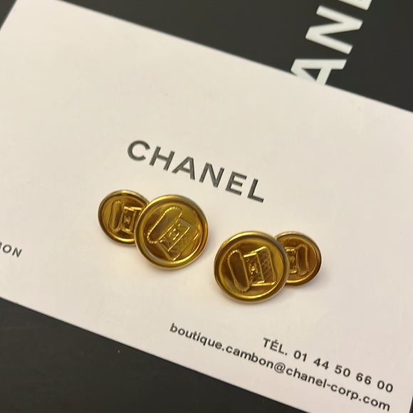 SOLD đź’”Set of Authentic CHANEL cufflinks CC logo purse buttons Gold vintage 1987 - Picture 2 of 10